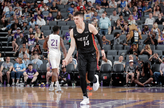 许多球队在 许多球队在