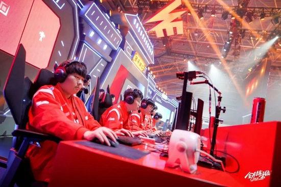 击其防守空 击其防守空