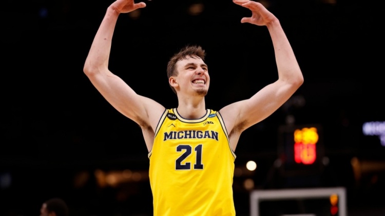 阿玛尼的身 阿玛尼的身